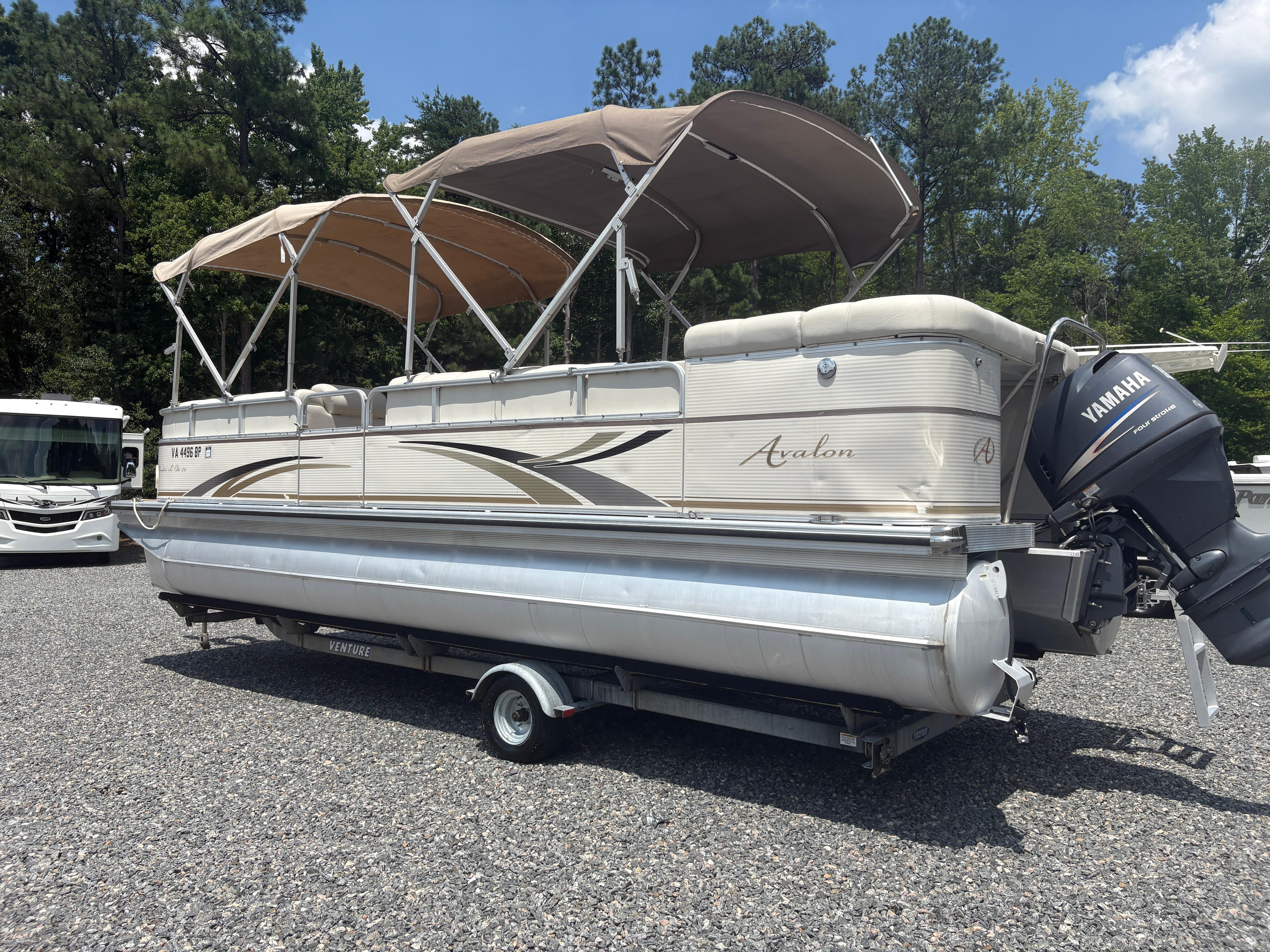 2009 Avalon Paradise - 24'