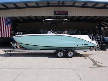2025 Yamaha Boats 255 FSH Sport E