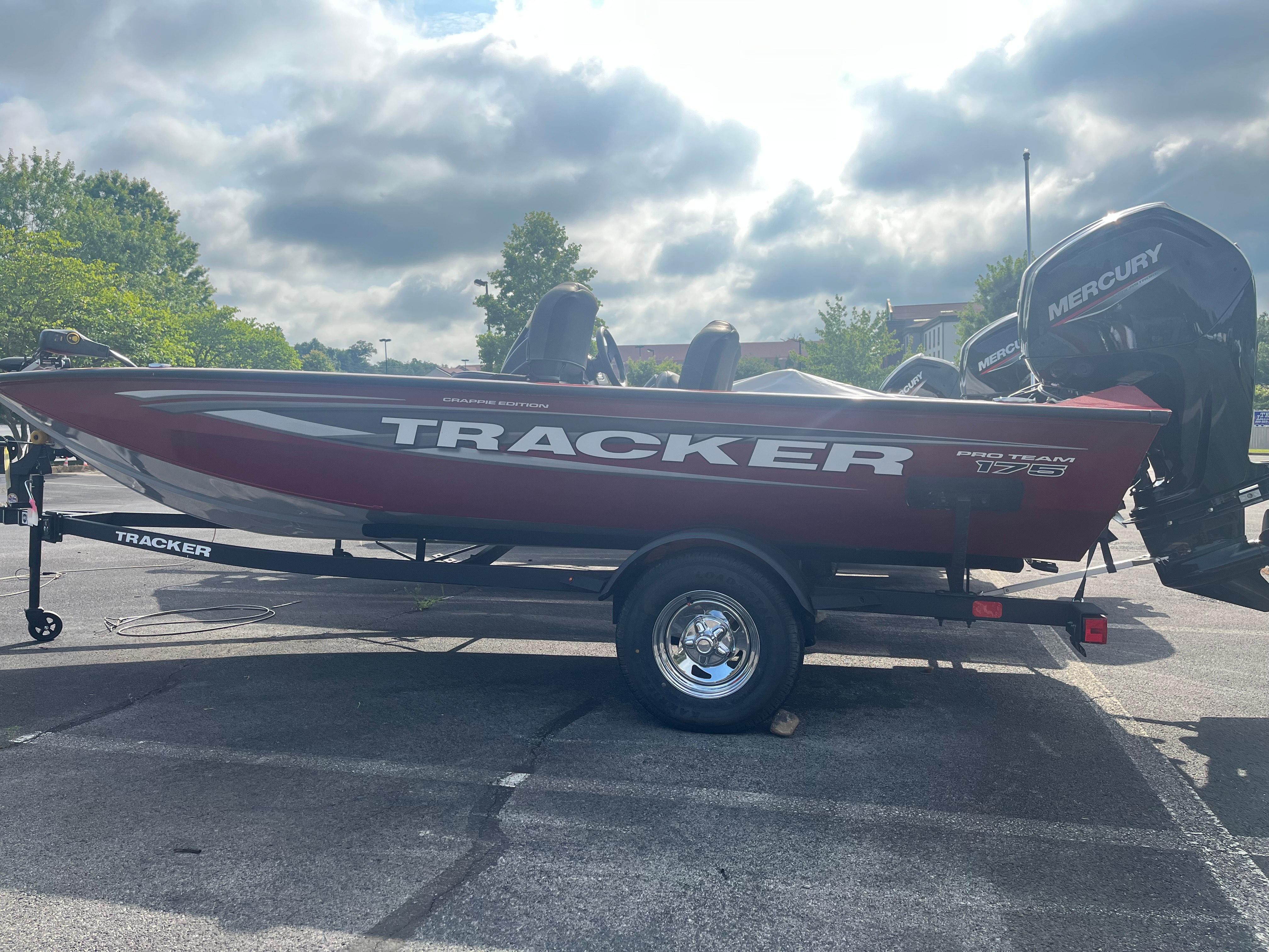 Tracker Pro Team 175 Crappie Edition