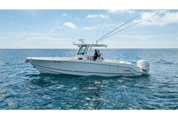 2017 Boston Whaler 330 Outrage