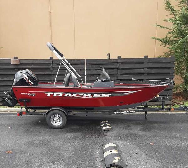 2025 Tracker Pro Guide V-16 SC