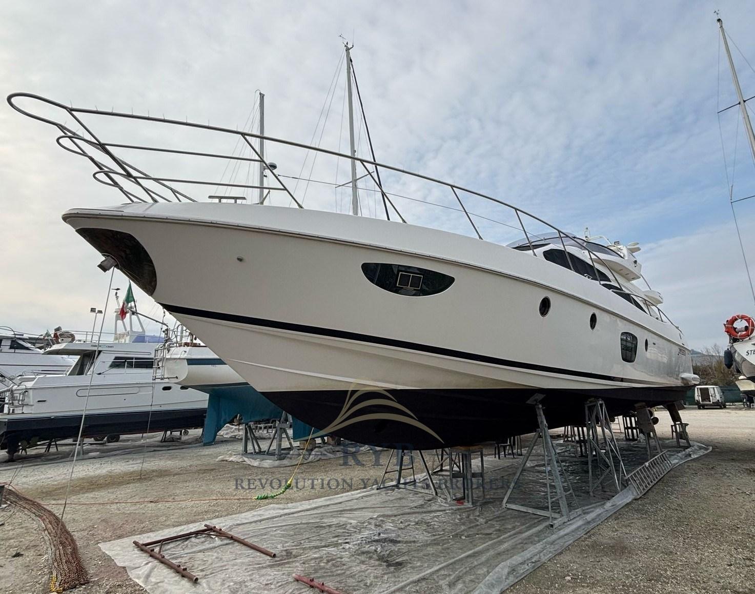 2010 Azimut 68E
