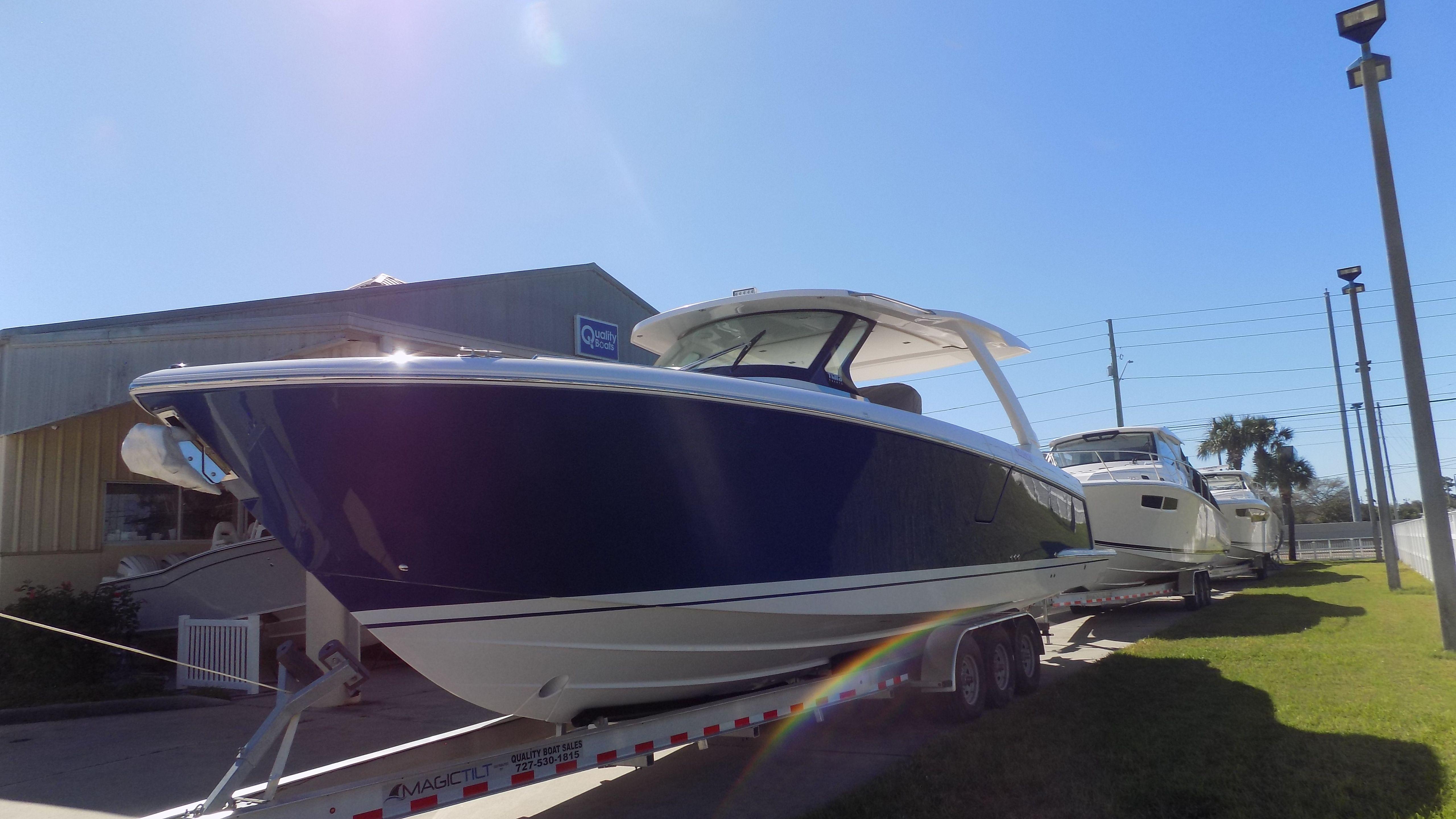Tiara Yachts 38 LS 2024 TIARA YACHTS 38 LS - Image 1