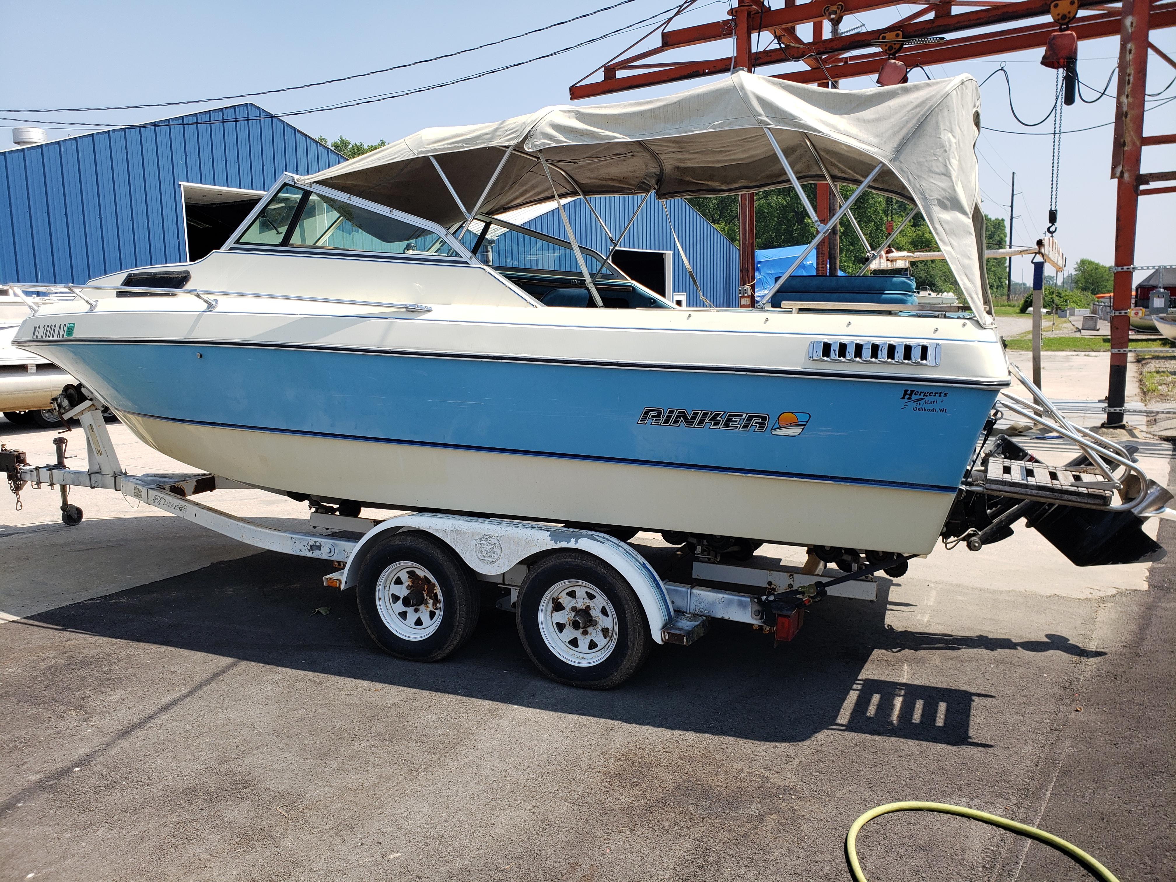 1984 Rinker V205 Cuddy Cabin