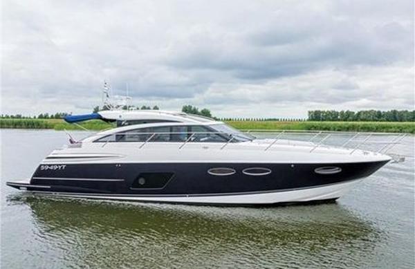 2015 Princess V52