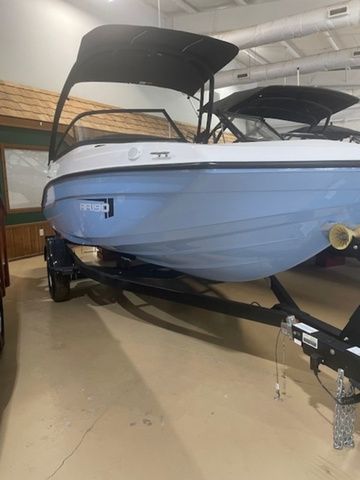 2025 Yamaha Boats AR190