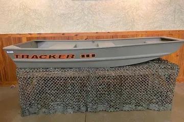 2026 Tracker Grizzly 10 Jon