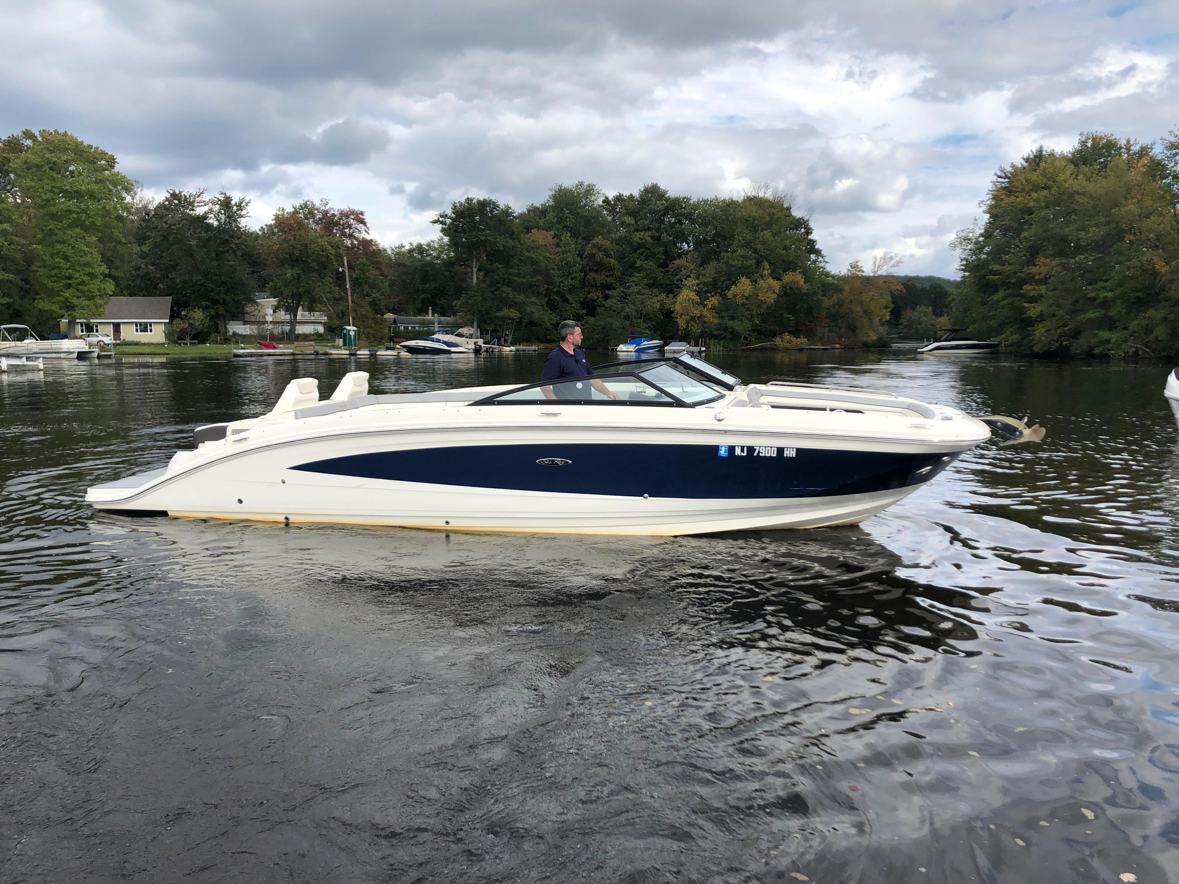 Sea Ray 290 Sundeck 2016-Sea-Ray-290-Sundeck-MarineMax-Lake-Hopatcong