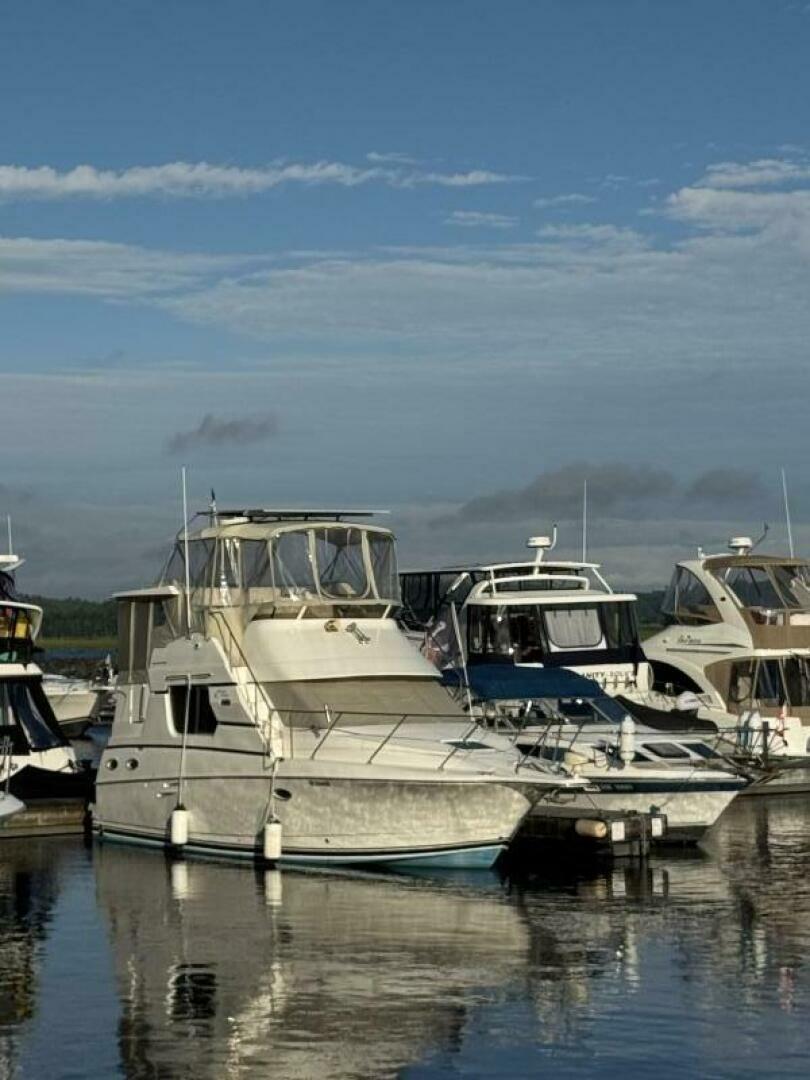 2000 Silverton 322 Motor Yacht
