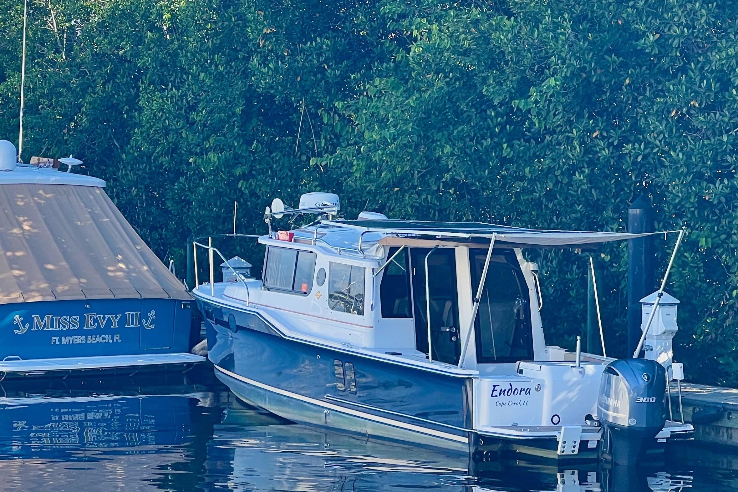 2018 Ranger Tugs R-27