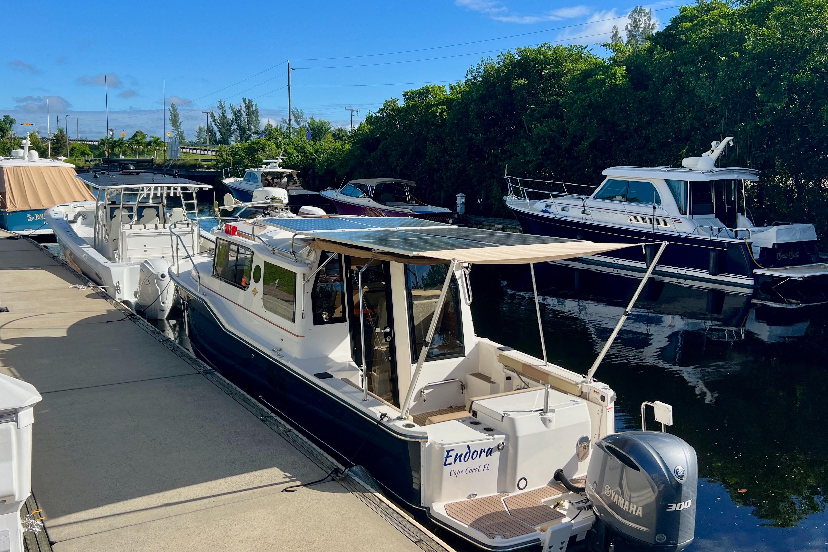 2018 Ranger Tugs R-27