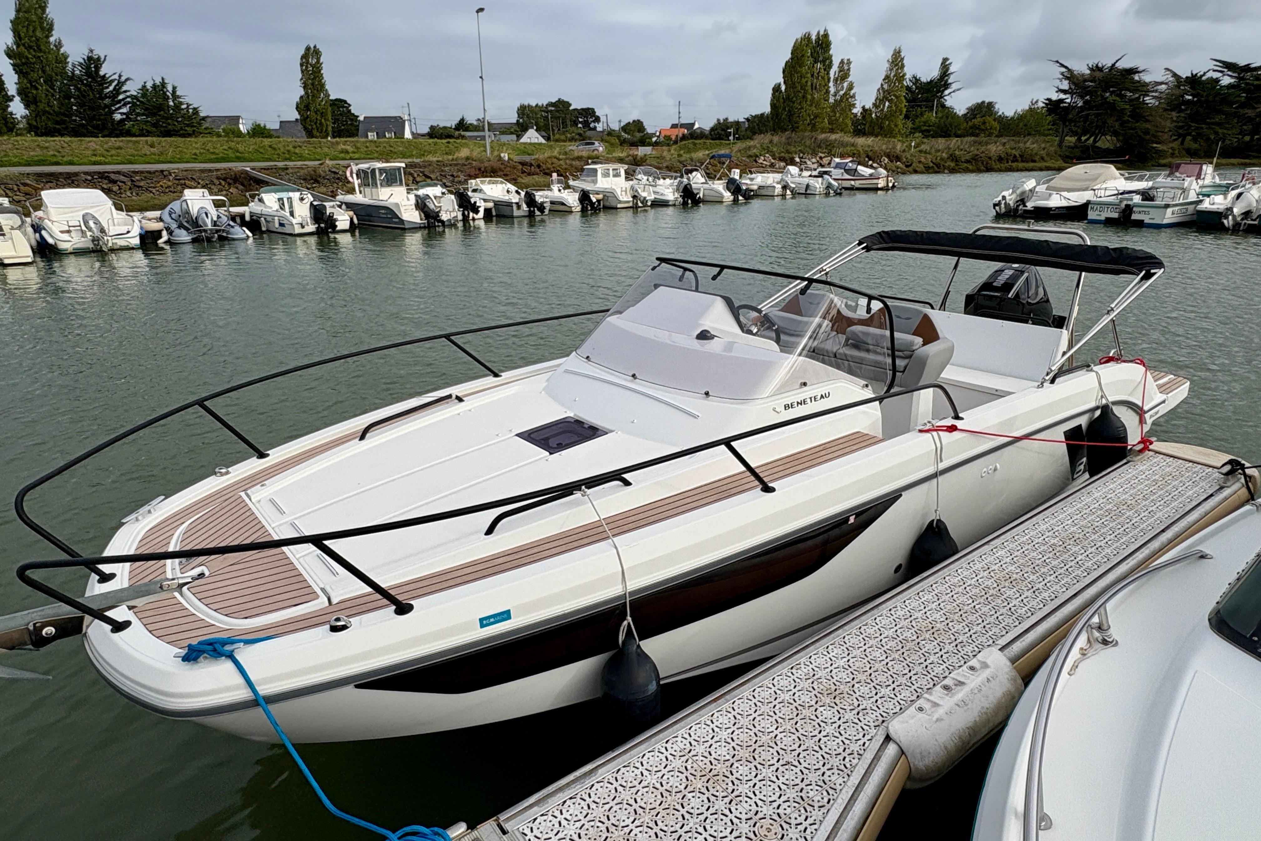 2020 Beneteau Flyer 8 SUNdeck