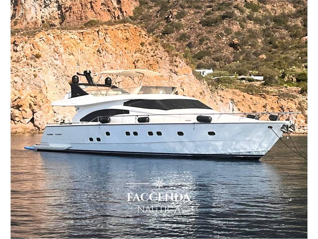 1999 Ferretti Yachts 68 Anniversary