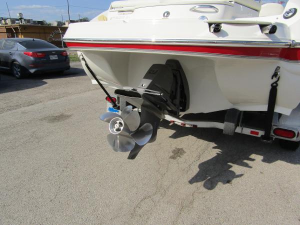 2010 Stingray 235 DR