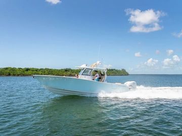 2025 Sportsman Open 322 Center Console