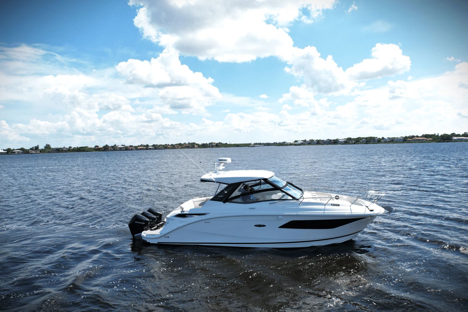2021 Sea Ray Sundancer 320 Outboard