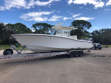 2011 Invincible 36 CC