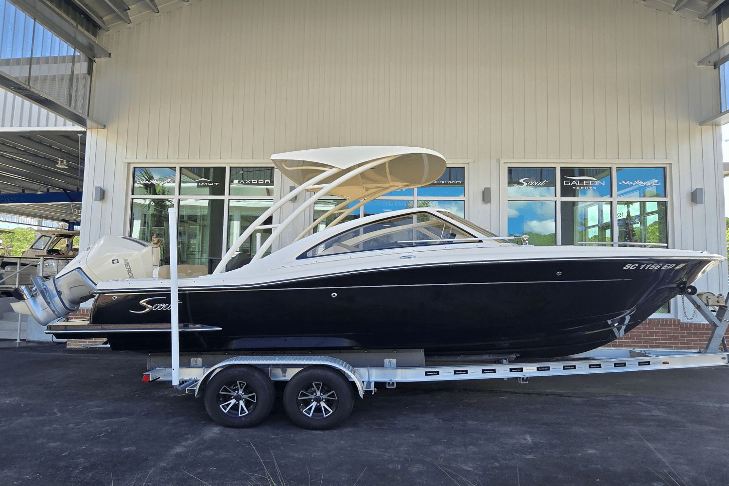 2022 Scout 240 Dorado