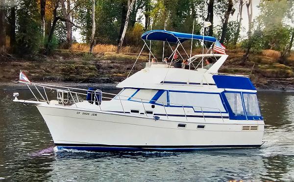 1987 Bayliner 3270
