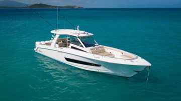 2019 Boston Whaler 420 Outrage
