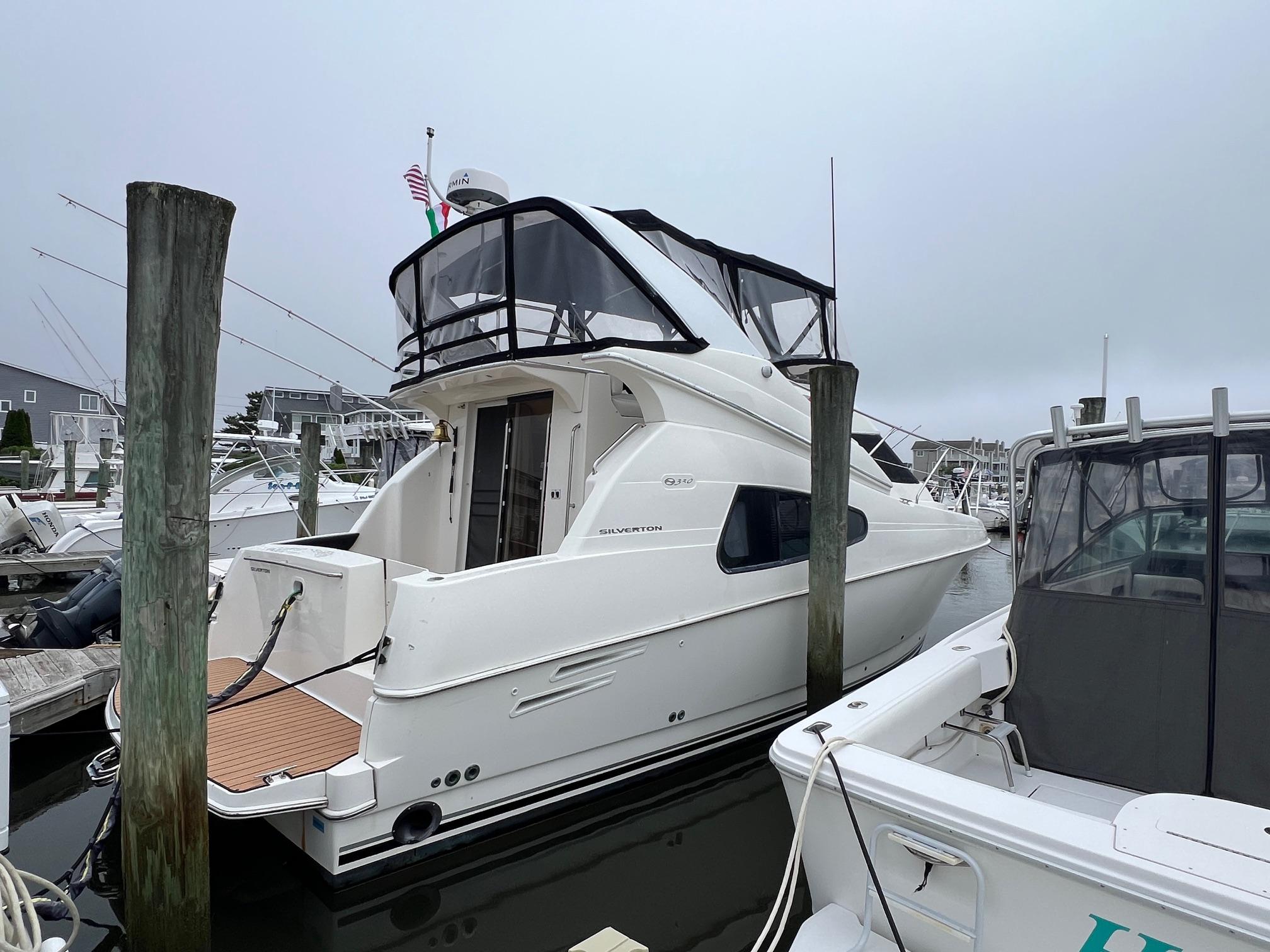 Silverton 330 Sport Bridge