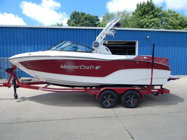 2024 MasterCraft XT22 T