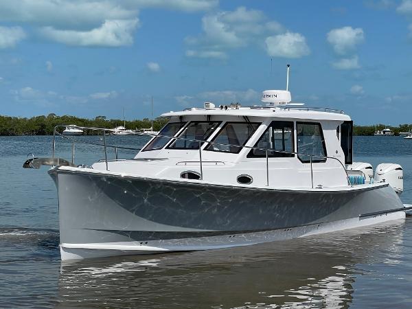 2025 True North 34 Outboard Express