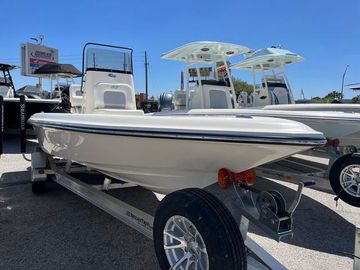 2023 ShearWater 23 Ltz