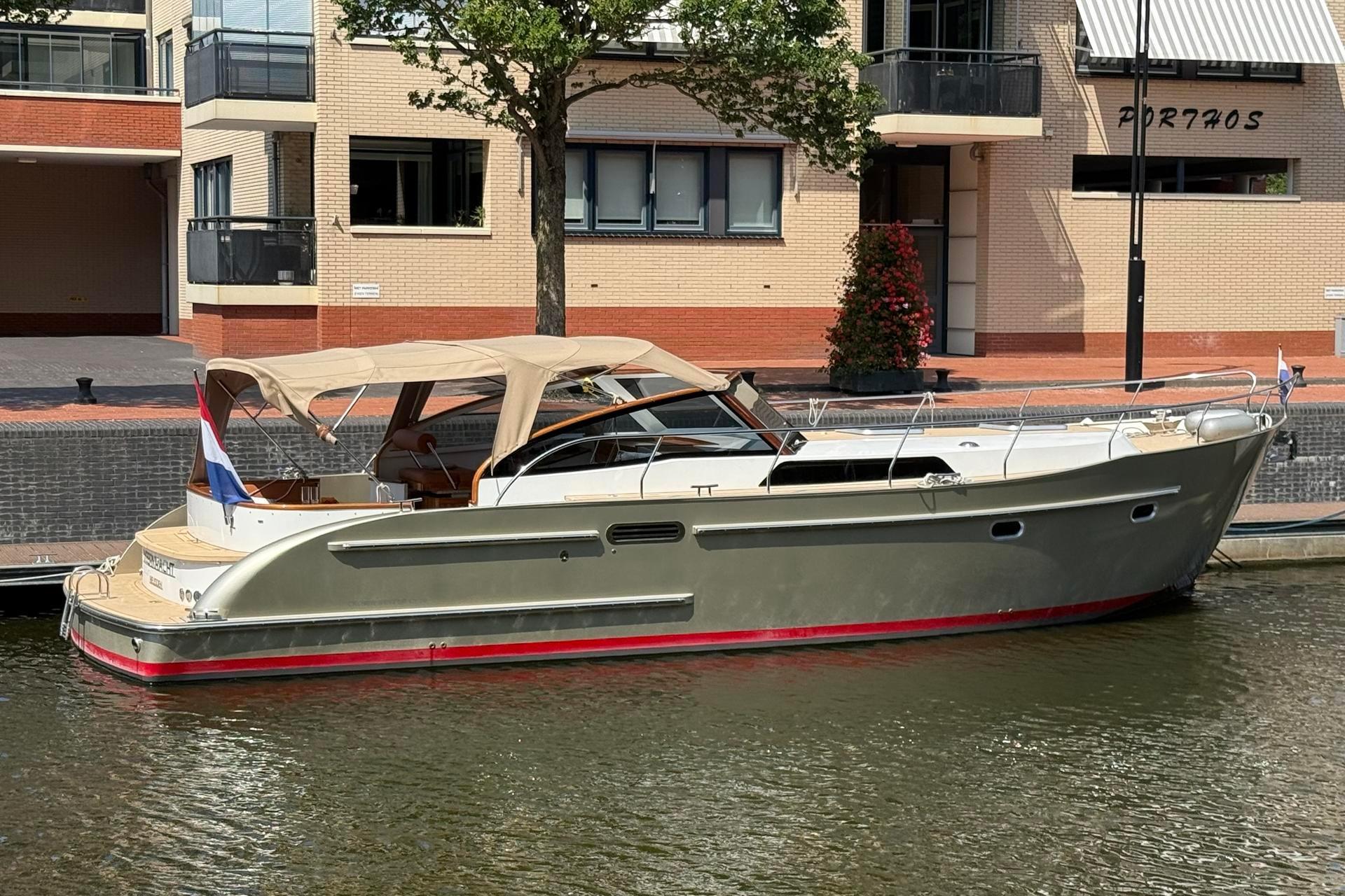 2020 Crown C120