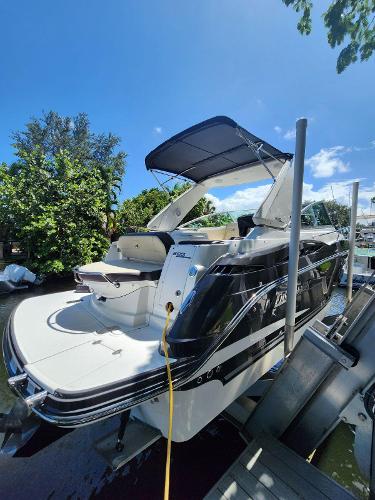 2017 Monterey 295 Sport Yacht