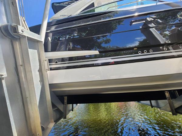 2017 Monterey 295 Sport Yacht