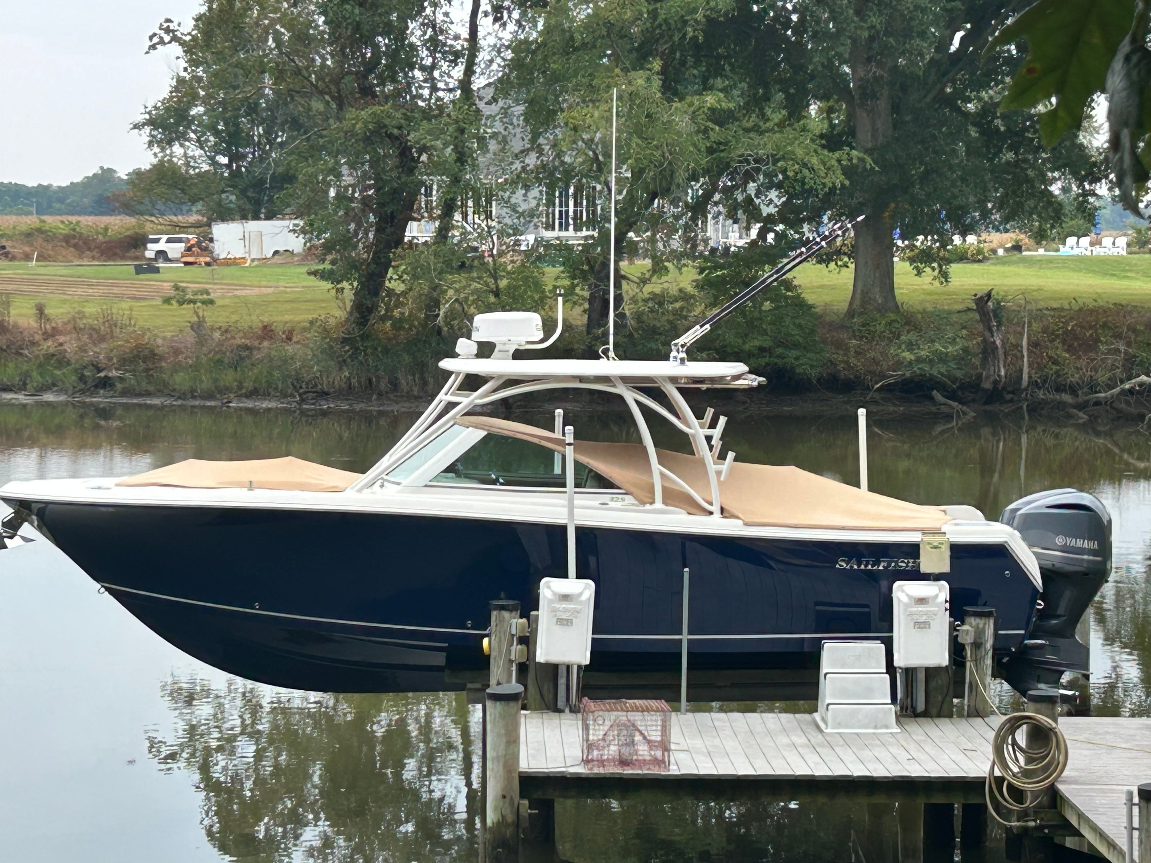 2017 Sailfish 325DC
