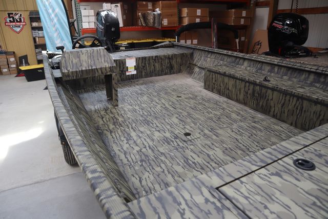 2025 Lowe Roughneck 2070 With Add on Console