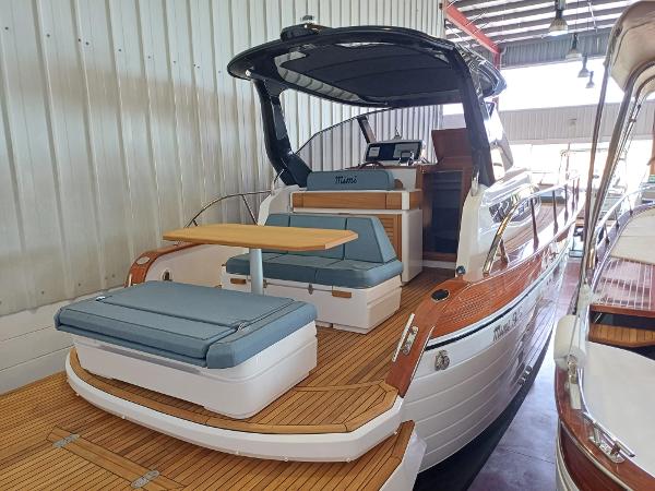 2025 Mimi New Libeccio 9.5 Cabin