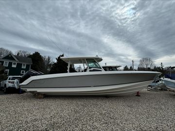 2025 Boston Whaler 380 Outrage