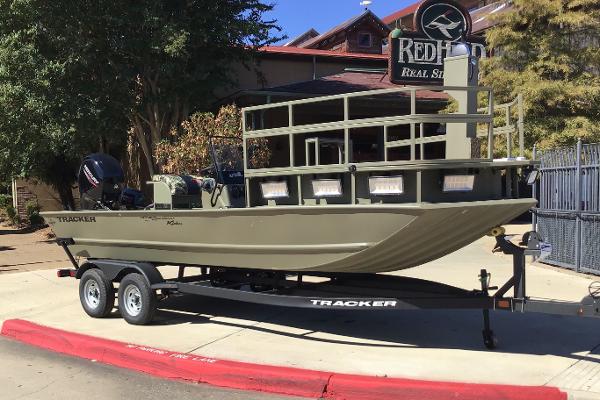 2025 Tracker Grizzly 2072 CC Sportsman Kicker