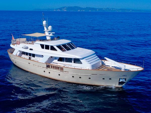 2004 Benetti Sail Division 82