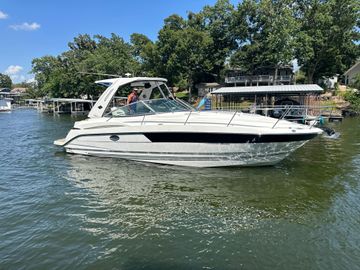 2017 Monterey 355 Sport Yacht