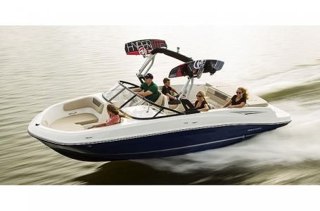 Bayliner VR6 Bowrider w/ 4.5L Mercury 250HP!
