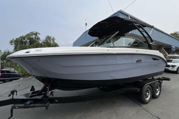 2026 Sea Ray SDX 230
