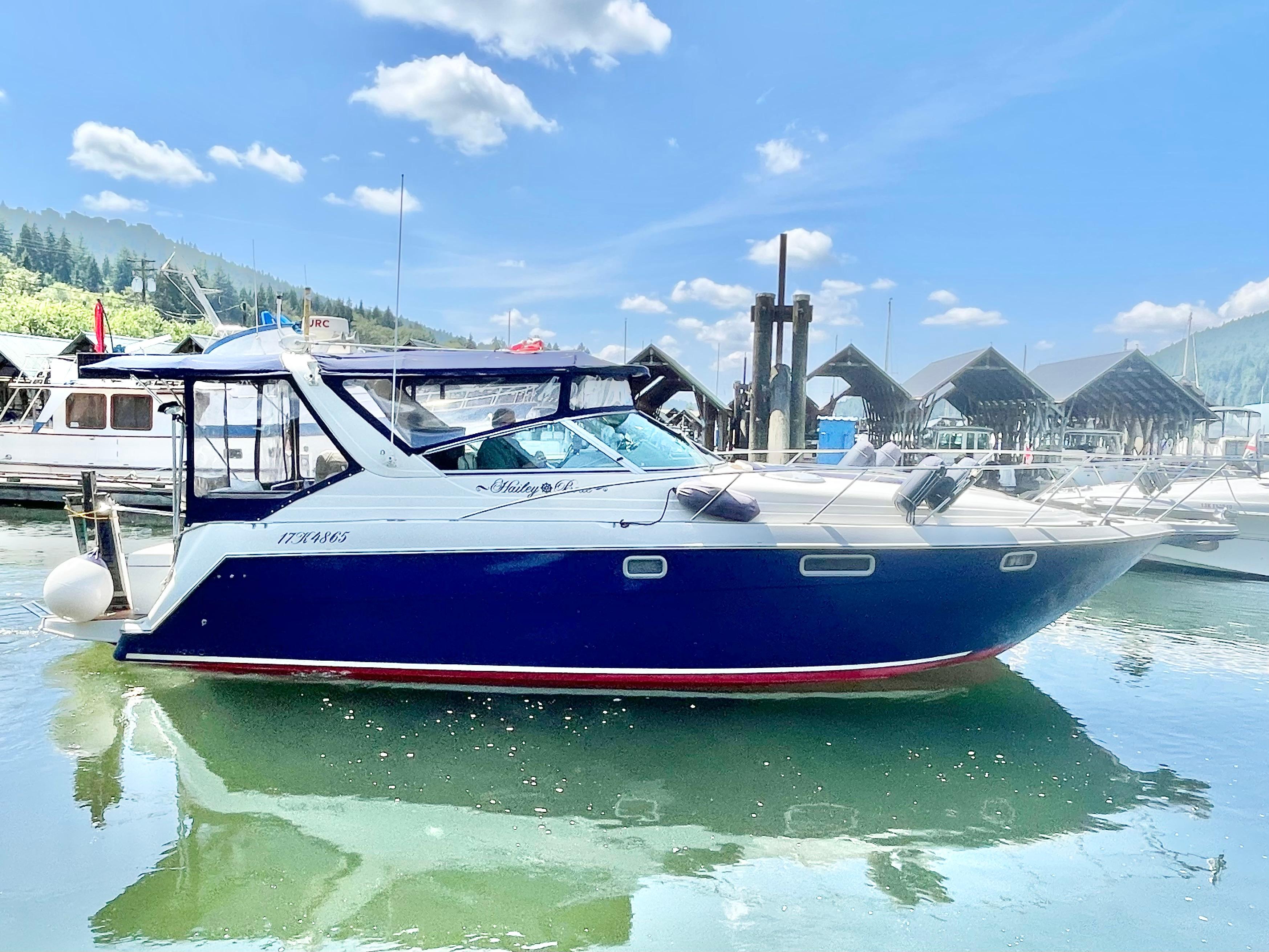 2021 Custom Express Cruiser