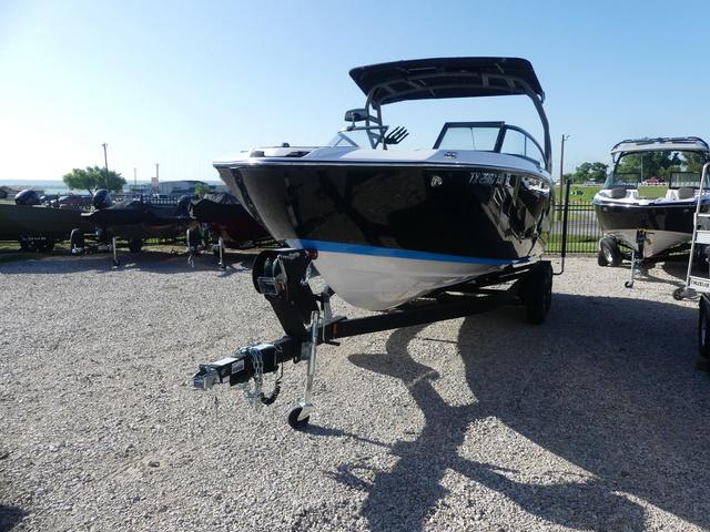 2021 Yamaha Boats 252SD