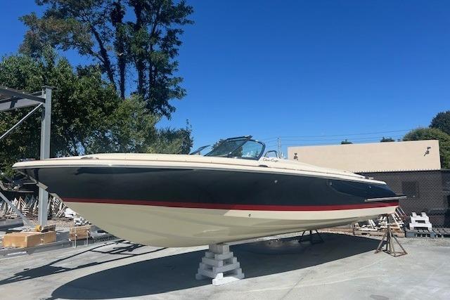 2024 Chris-Craft Launch 27
