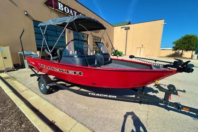 2026 Tracker Pro Guide V-16 WT