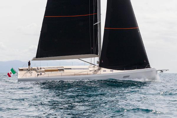 2019 Maxi Dolphin 75