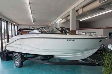 2025 Bayliner V20