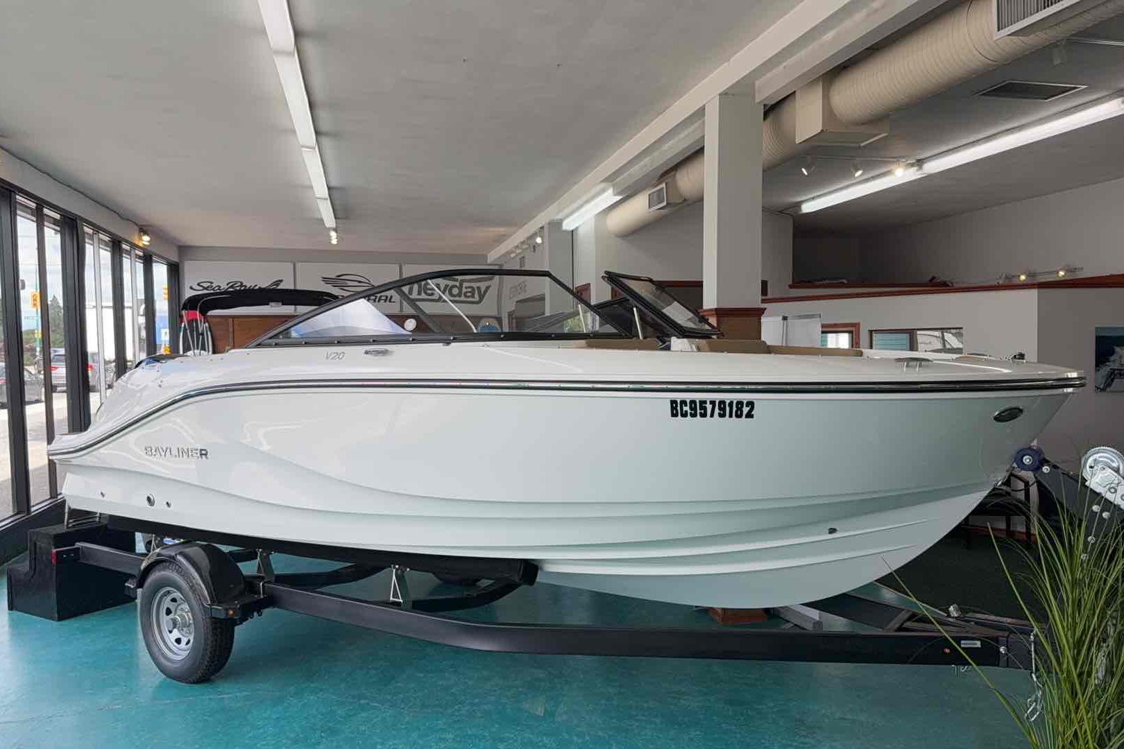2025 Bayliner V20