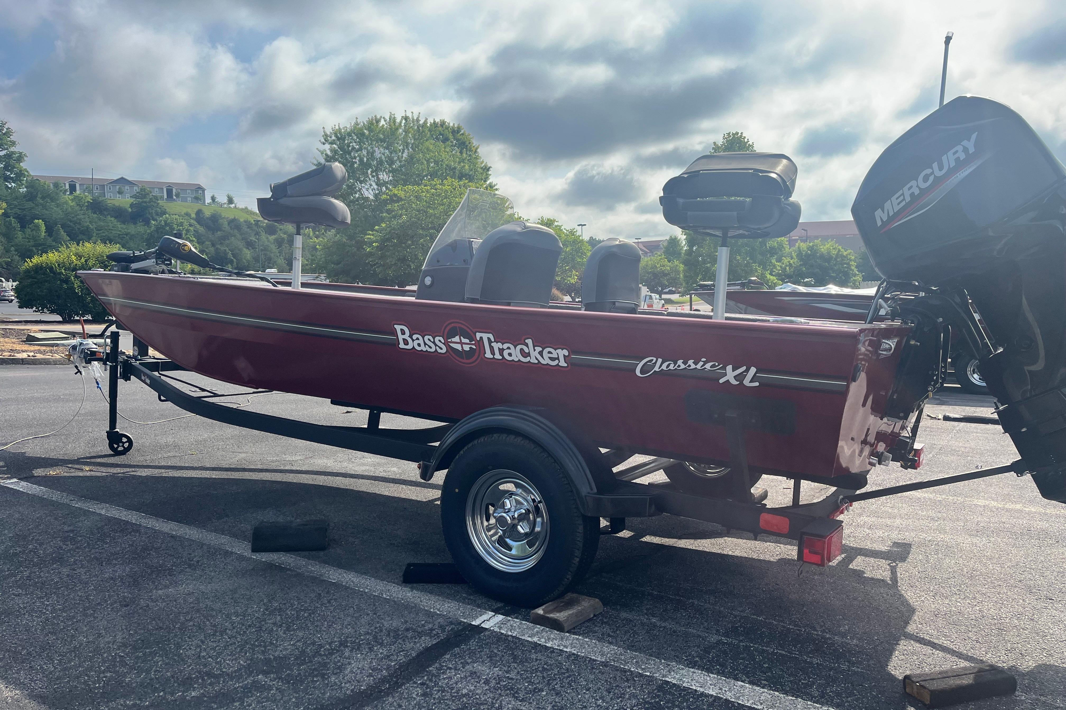 2026 Tracker Bass Tracker Classic XL