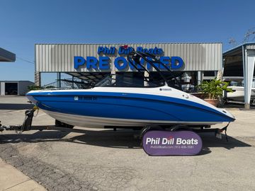 2019 Yamaha Boats AR210
