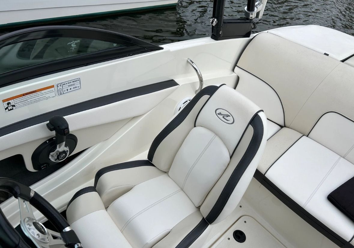 2013 Sea Ray 190 Sport